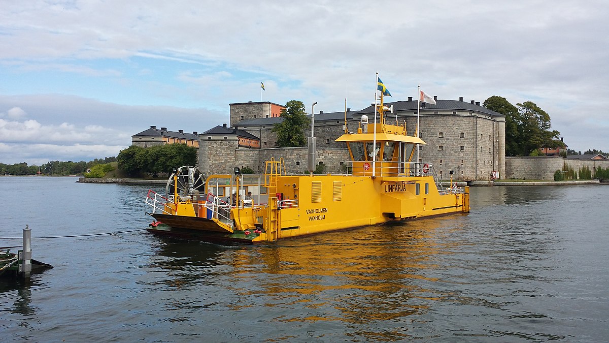 1200px-Vaxholm_2017-09-08_13.20.22