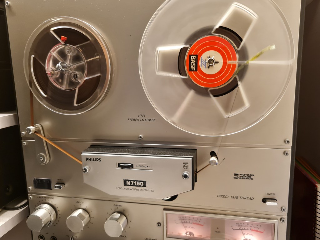 «L’esport al punt» de Catalunya Ràdio de 1984 amb Santi Carreras, Pilar Calvo i Jordi&nbsp;Basté