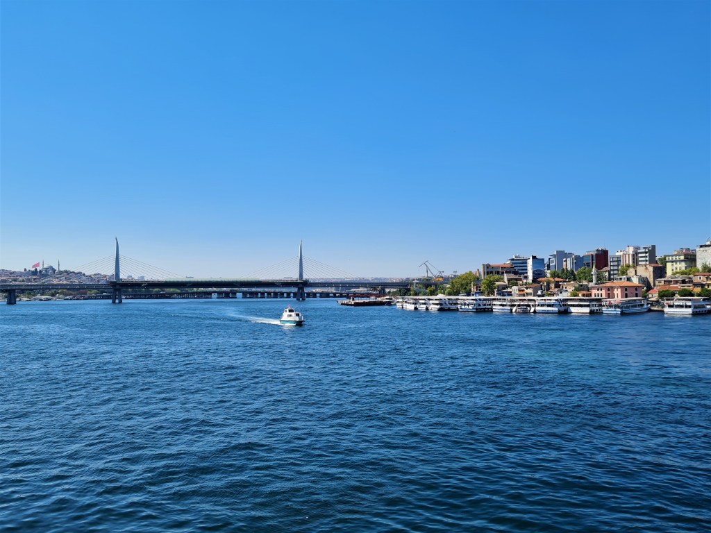 Junta del puente de Galata: Galata Köprüsü de&nbsp;Estambul