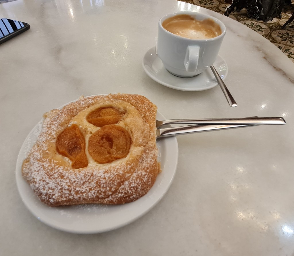 Així sona una ensaïmada d’albercocs a Ca’n Joan de s’Aigo, Palma